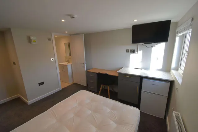 The Brent, Dartford, DA1, photo 2