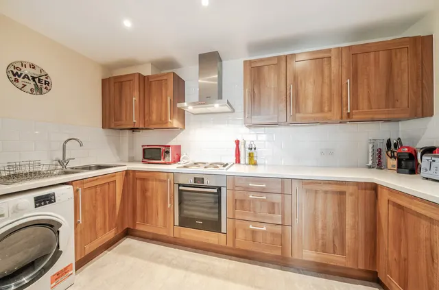 Allington Close, Farnham, GU9, photo 3