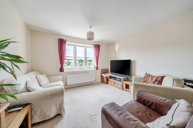 Allington Close, Farnham, GU9, photo 2