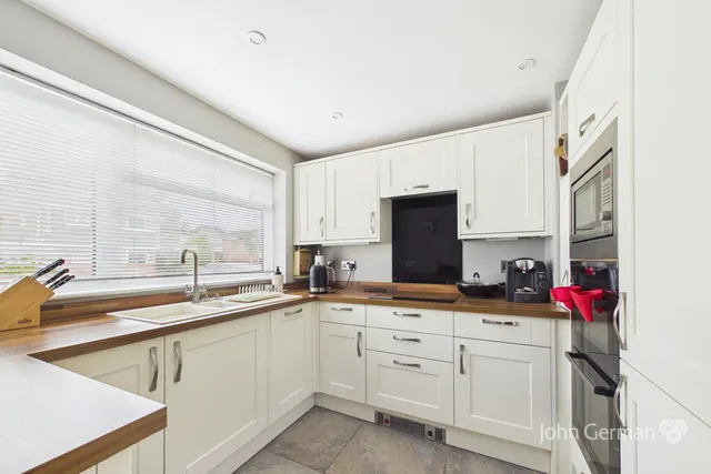 Darnford Close, Stafford, photo 2