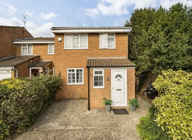 Poplar Grove, New Southgate, N11, photo 1