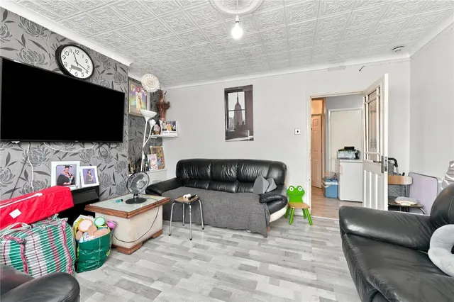 Stonhouse Street, London, SW4, photo 3