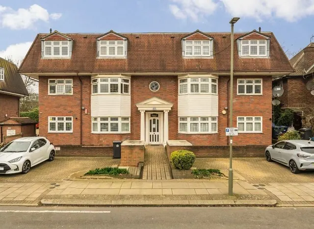 Neeld Crescent, Hendon, NW4, photo 1