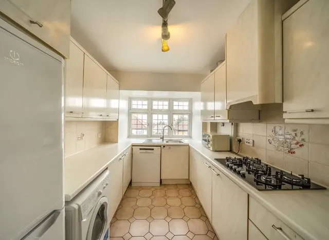 Photo 3 — Neeld Crescent, Hendon, NW4