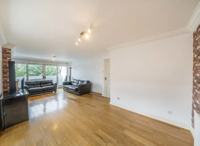 Photo 2 — Neeld Crescent, Hendon, NW4