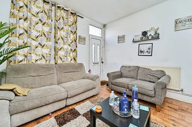 Vicarage Road, West Bromwich, B71, photo 2