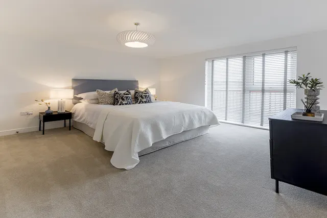 Gosforth Lane, Watford, WD19, photo 3