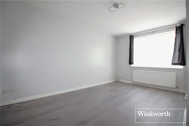 Farm Close, Borehamwood, WD6, photo 3