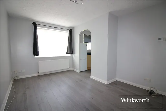 Farm Close, Borehamwood, WD6, photo 2