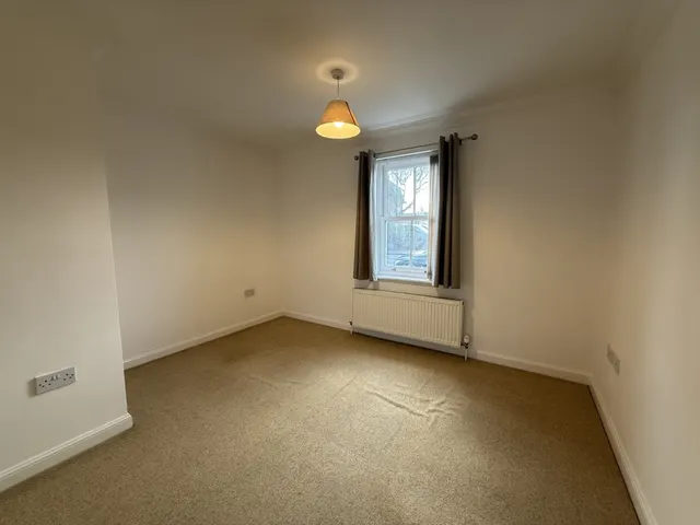 Photo 3 — Carters Court, Magdalen Street