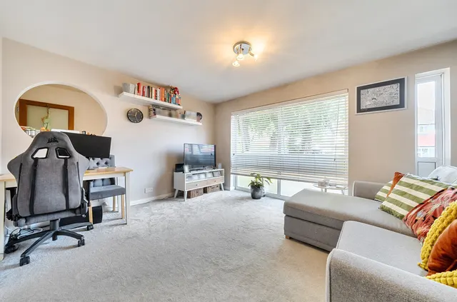 Photo 3 — Longlands Road, Sidcup, DA15 7NB