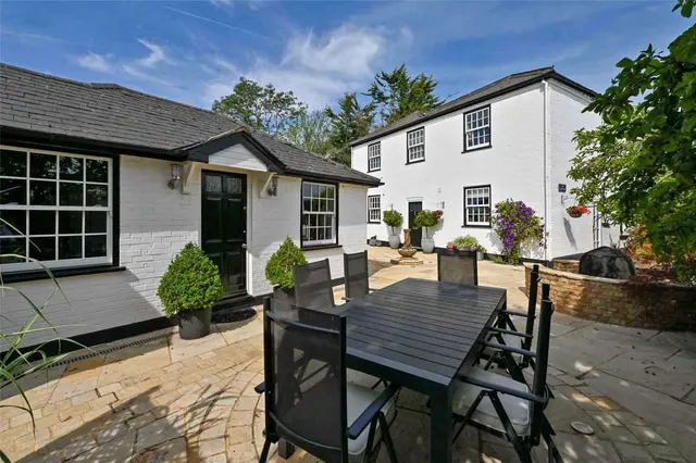 Crouch Lane, Winkfield, SL4, photo 1