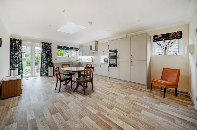 Darvill Road, Ropley, SO24, photo 3