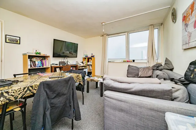 Downs Road, Luton, Bedfordshire, LU1, photo 1