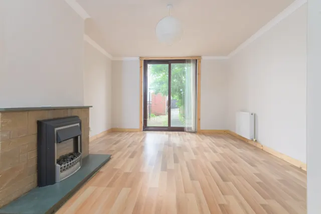 Photo 3 — Whinnyhill Crescent, Inverkeithing, KY11 1BD