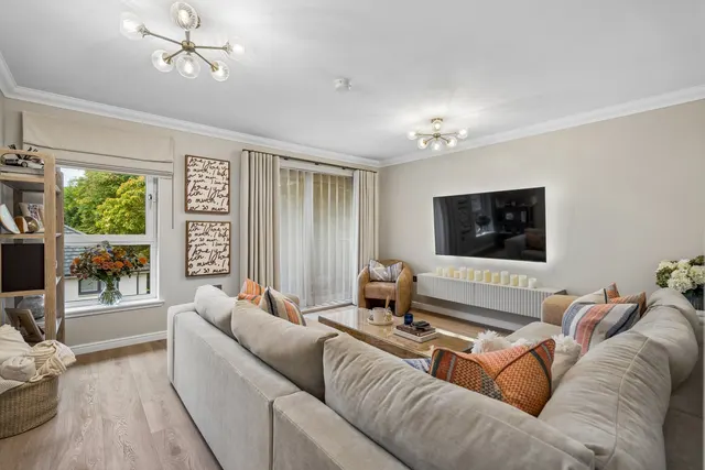 Knights Grove, Newton Mearns, G77, photo 2