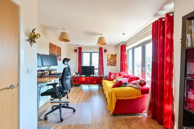 Flat 24, May House, 3 Thomas Fyre Drive, London, photo 1