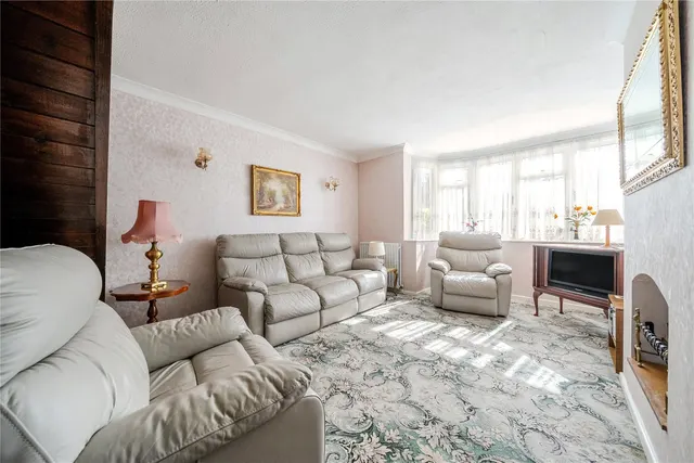 Photo 2 — Downs Avenue, Chislehurst, BR7