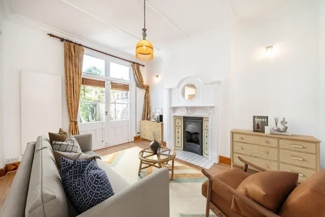 Summerlands Avenue, W3, photo 2