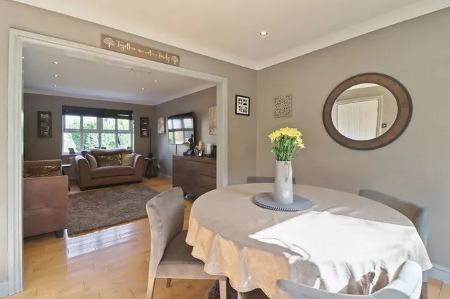 Kiveton, S26, photo 1