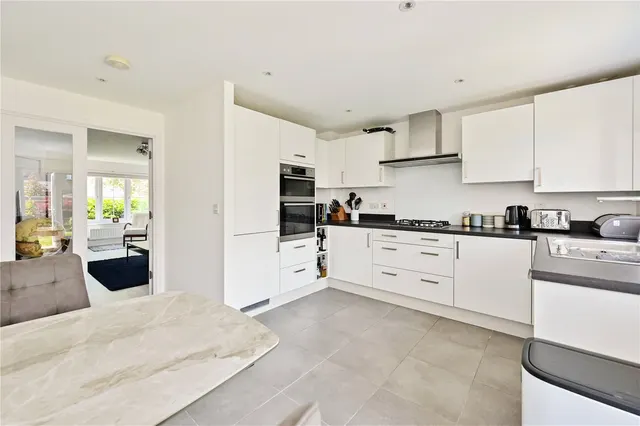 Photo 2 — Titchener Way, Hook, Hampshire, RG27 9RT