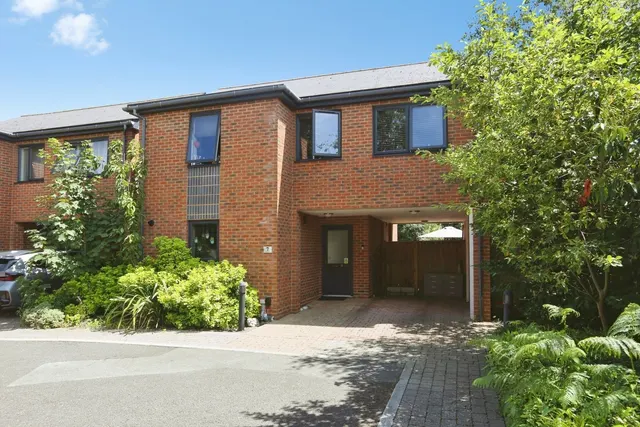 Dairy Close, Sholing, SO19, photo 1