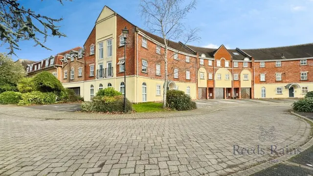 Holland House Road, Walton-le-Dale, PR5, photo 1