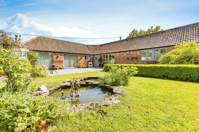 Shippon Court, Chilton Cantelo, Yeovil, photo 1