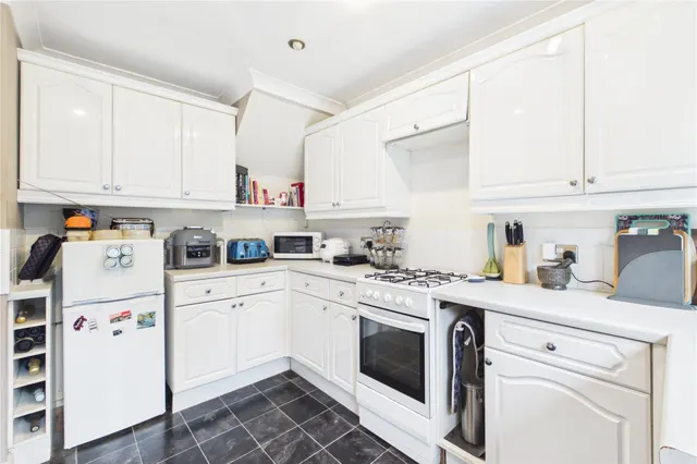 Curlew Drive, Tilehurst, RG31, photo 2