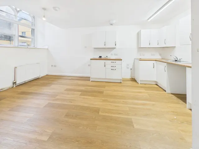 Chapel Street, Redruth, TR15, photo 3