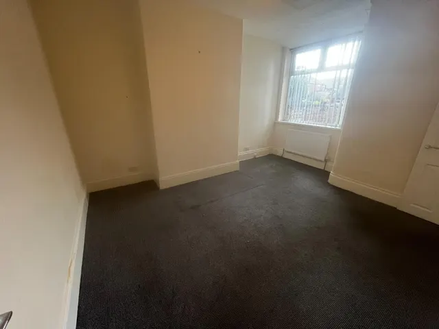 Photo 3 — Egerton Street, Prestwich, M25