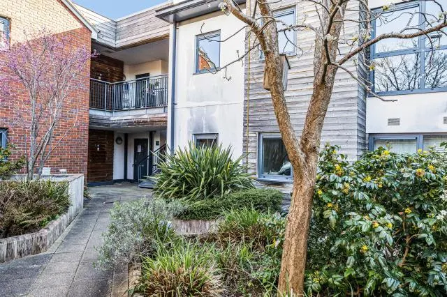 Park Way, Newbury, RG14, photo 1