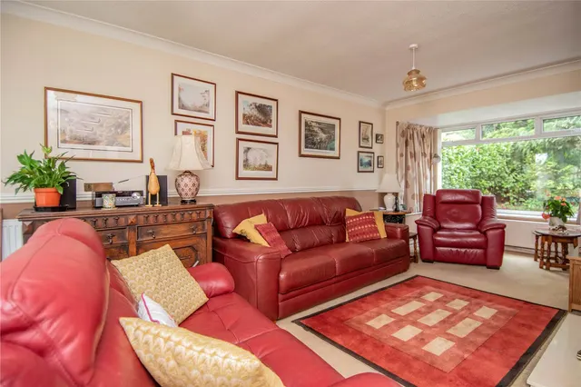 Photo 3 — Stratford Road, Bromsgrove, Worcestershire, B60 1AT