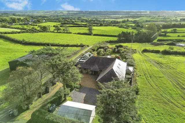 5 bedroom house, Llangristiolus, Bodorgan, LL62