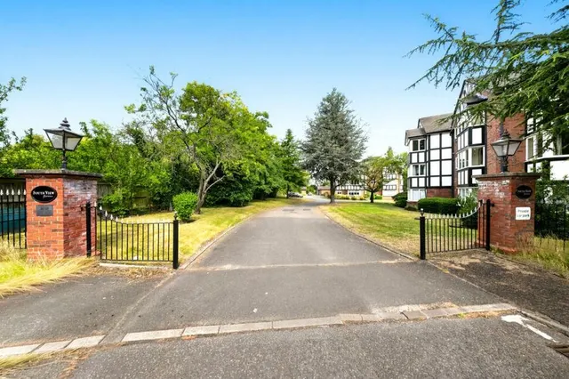 Photo 3 — Schools Hill, Cheadle, Greater Manchester, SK8