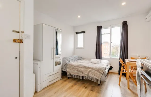Penywern Road, SW5, photo 2