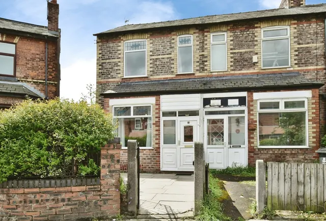 Sinderland Road, Broadheath, Altrincham, Greater Manchester, WA14, photo 1