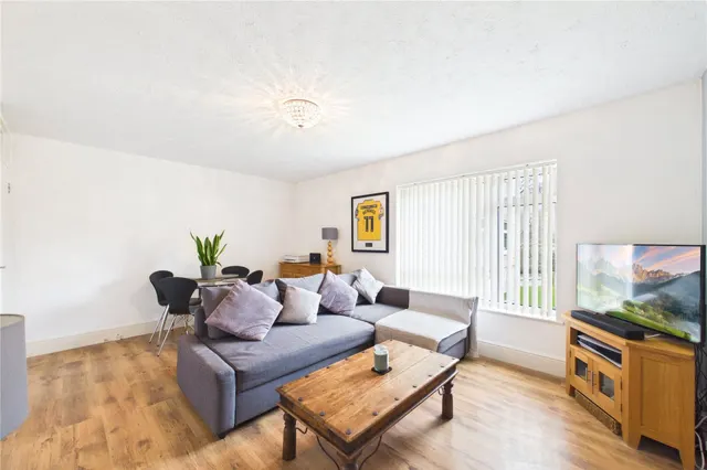Tunworth Court, Tadley, RG26, photo 3