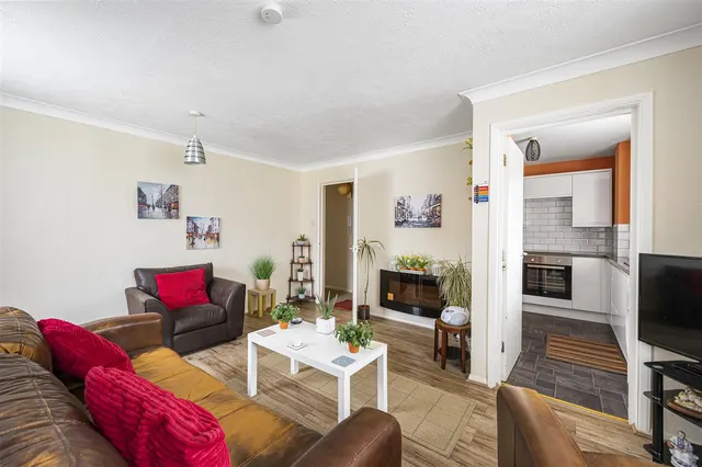 Balcombe Road, Peacehaven, photo 1