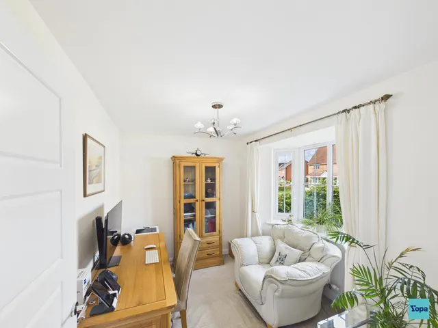 Poplar Street, Shifnal, TF11, photo 3
