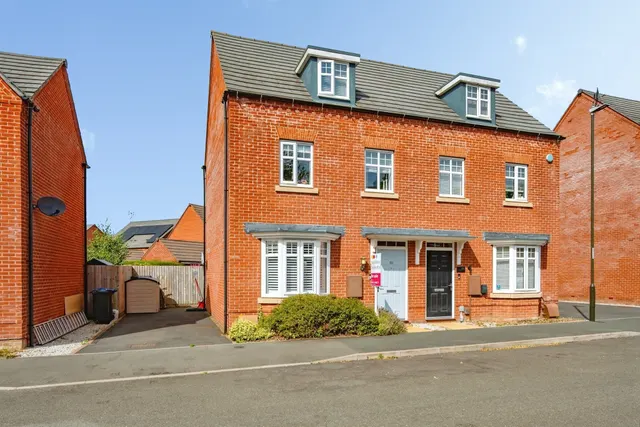 Harlow Way, Ashbourne, photo 1