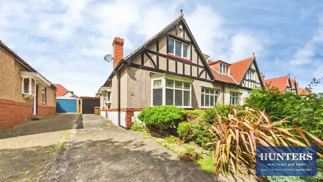 3 bedroom house — Park Avenue, Roker, Sunderland