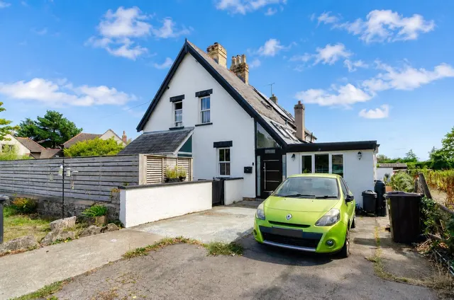 Bryn Lupus Road, Llandudno, LL30, photo 1