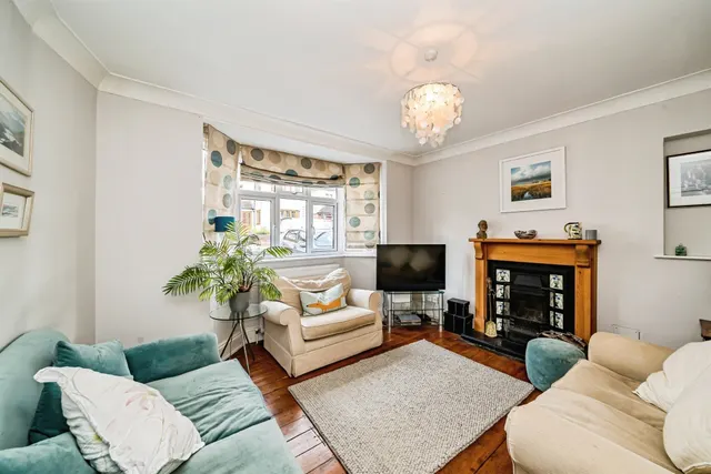 Vale Road, Manor Park, HP20, photo 2