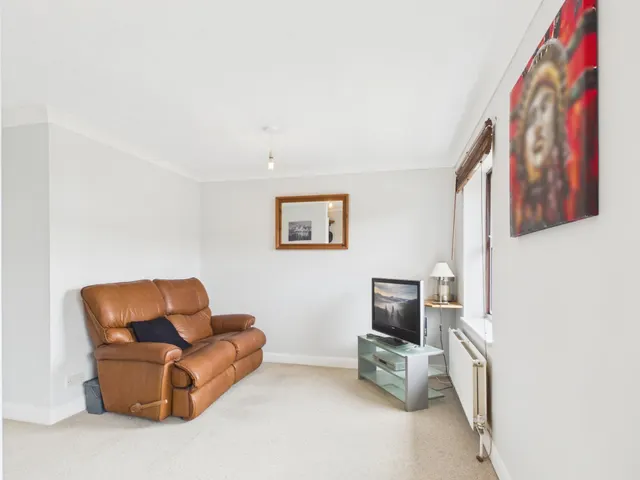 Havant Road, Drayton, PO6, photo 2