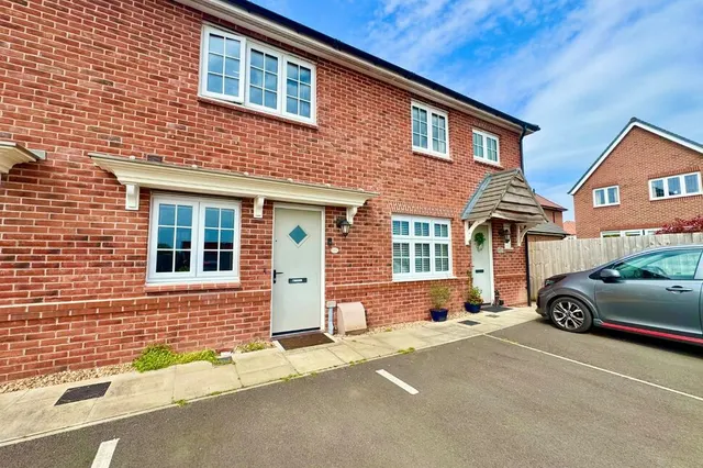 Olney Place, Henhull, Cheshire, CW5, photo 1
