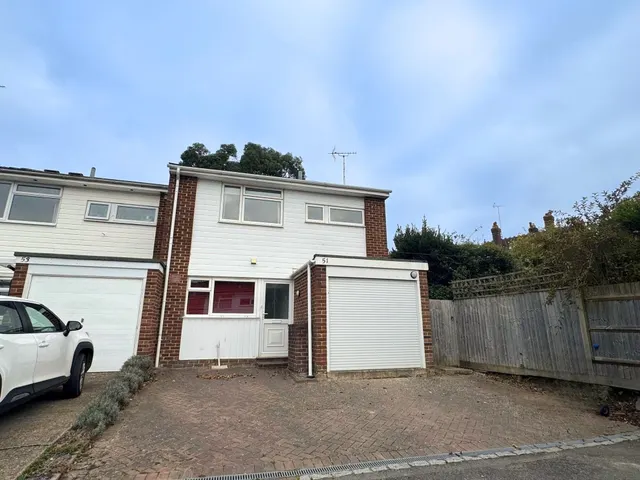 Barnmead, Haywards Heath, RH16, photo 1