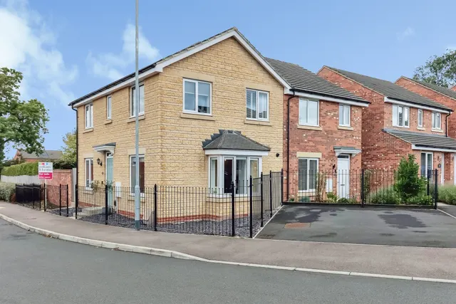 Red Kite Way, Raunds, Wellingborough, photo 1