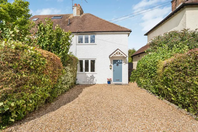Little Green Lane, Farnham, GU9, photo 1