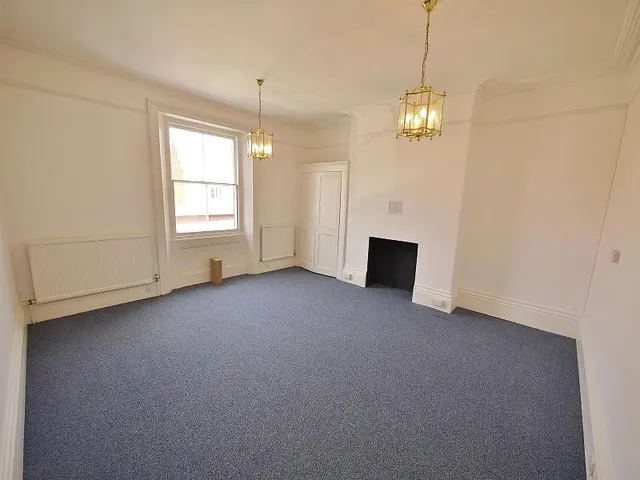 Ingrave Road, Brentwood, CM14, photo 2